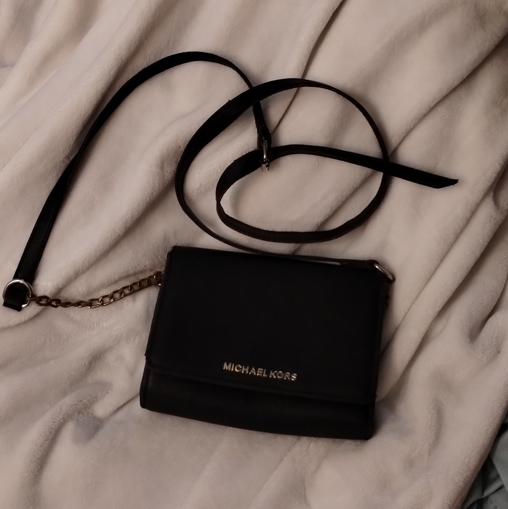 Michael Kors Crossbody Bag - Picture 3 of 8
